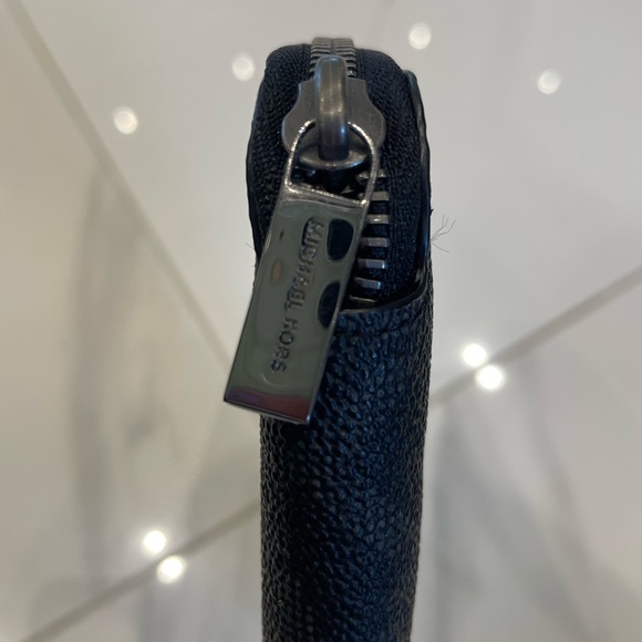 Michael Kors gray/black tablet/iPad case - Picture 5 of 5